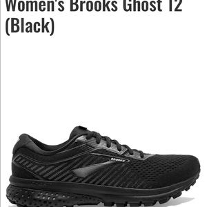 Brooks ghost 12 black size 8 women’s only worn twice